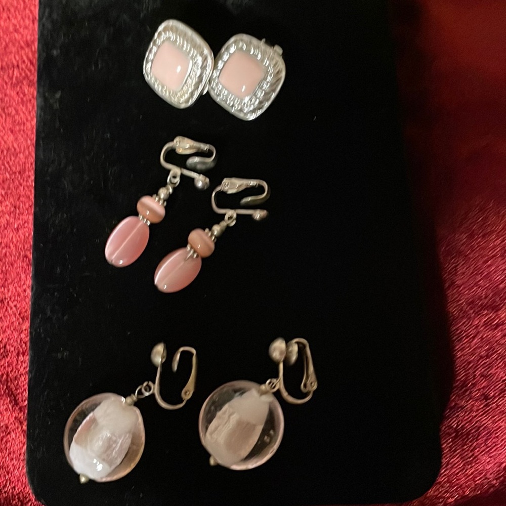 COPY - 3 pairs pink clip earrings